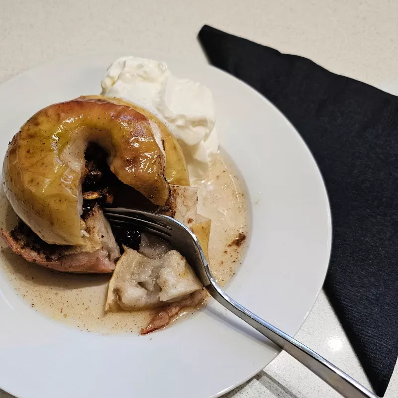 Easy Recipe for Baked Apples: Bratäpfel