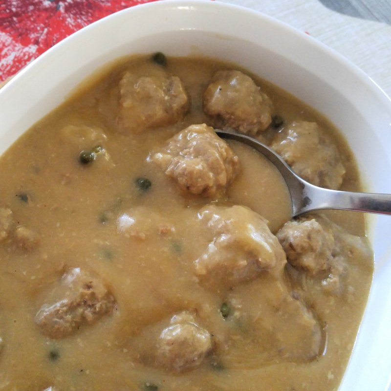 German Meatballs Recipe & Sauce: Königsberger Klopse